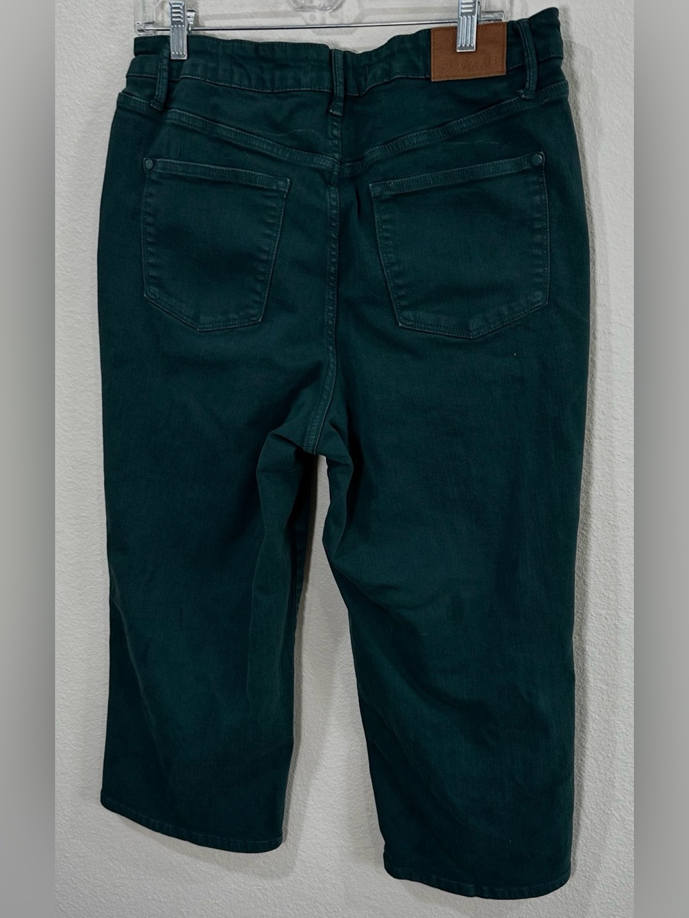 Judy Blue Tummy Control Wide-Leg
Jeans Size 16 Hunter  Green‎